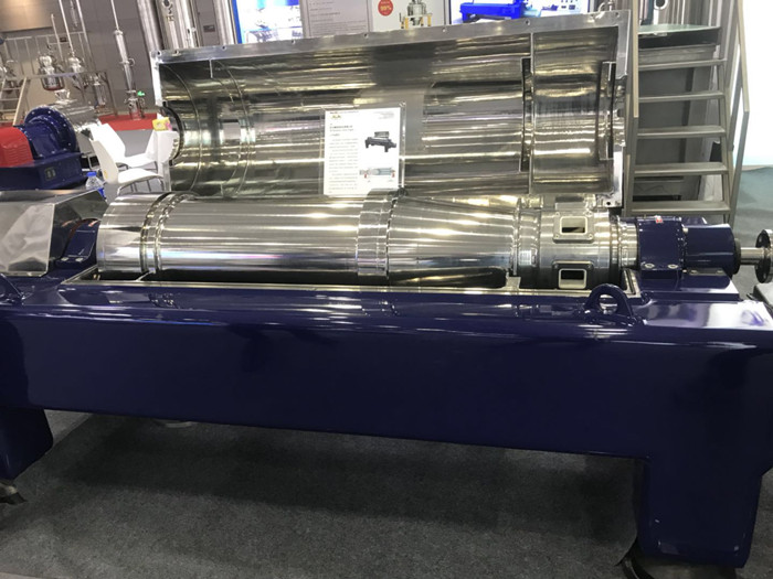 GMP高等級(jí)臥式螺旋離心機(jī).jpg GMP高等級(jí)臥式螺旋離心機(jī).jpg